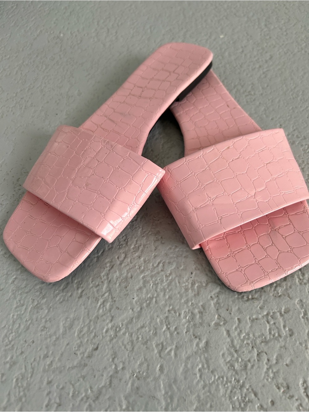 SHEIN Pink Croc-Embossed Slide Sandals